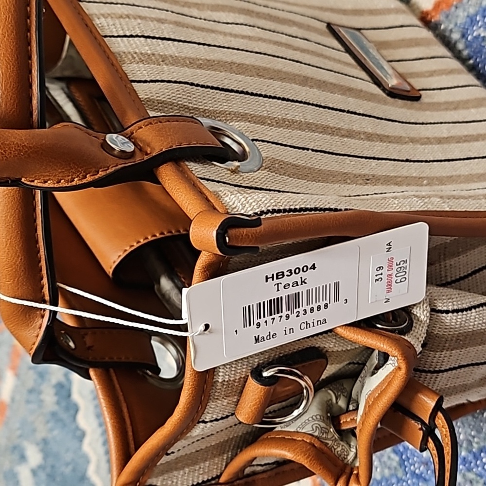 Purse - Picture 2 of 4